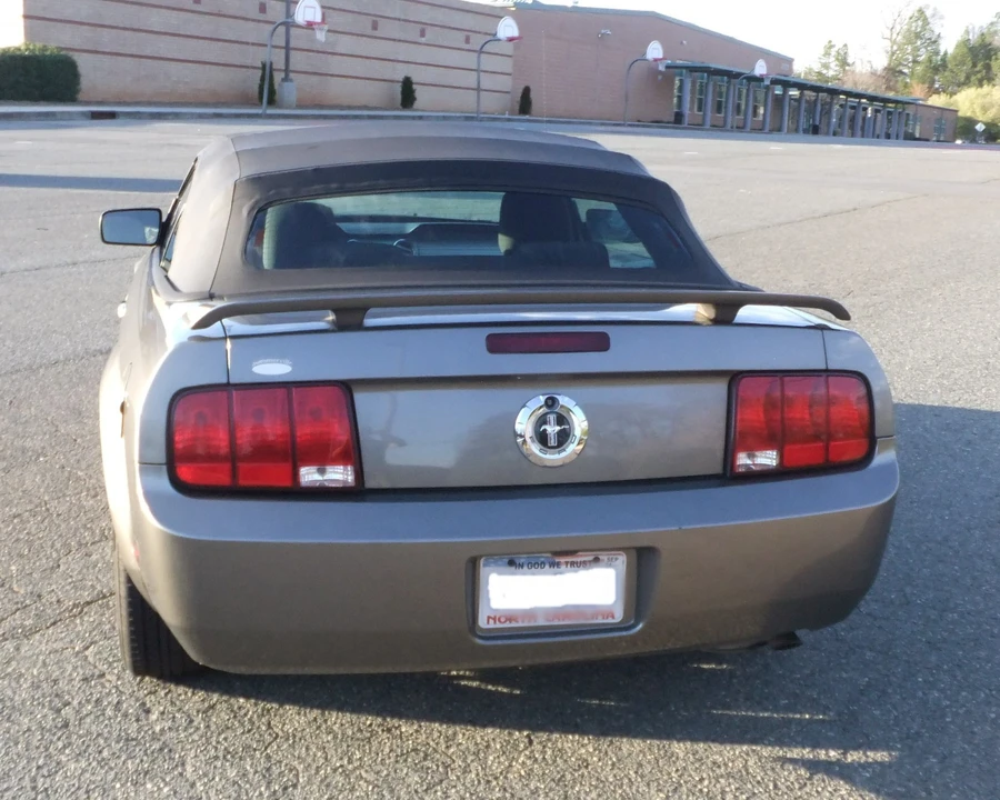 2005 Ford S197 Mustang - Image 16 of 24