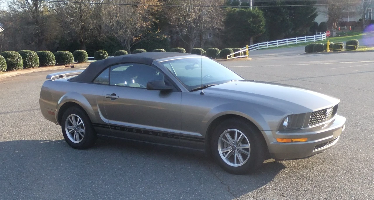 2005 Ford S197 Mustang - Image 3 of 24