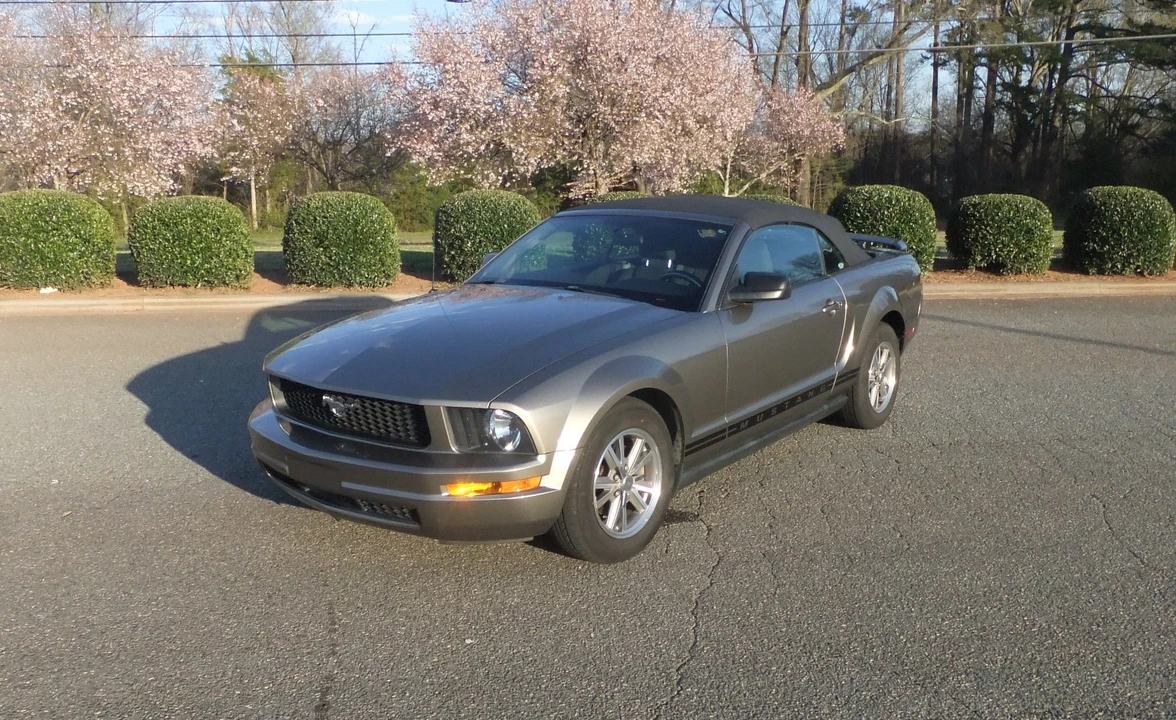 2005 Ford S197 Mustang - Image 10 of 24
