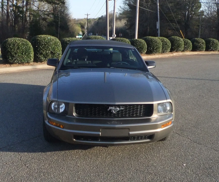 2005 Ford S197 Mustang - Image 12 of 24