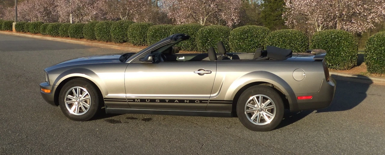 2005 Ford S197 Mustang - Image 5 of 24
