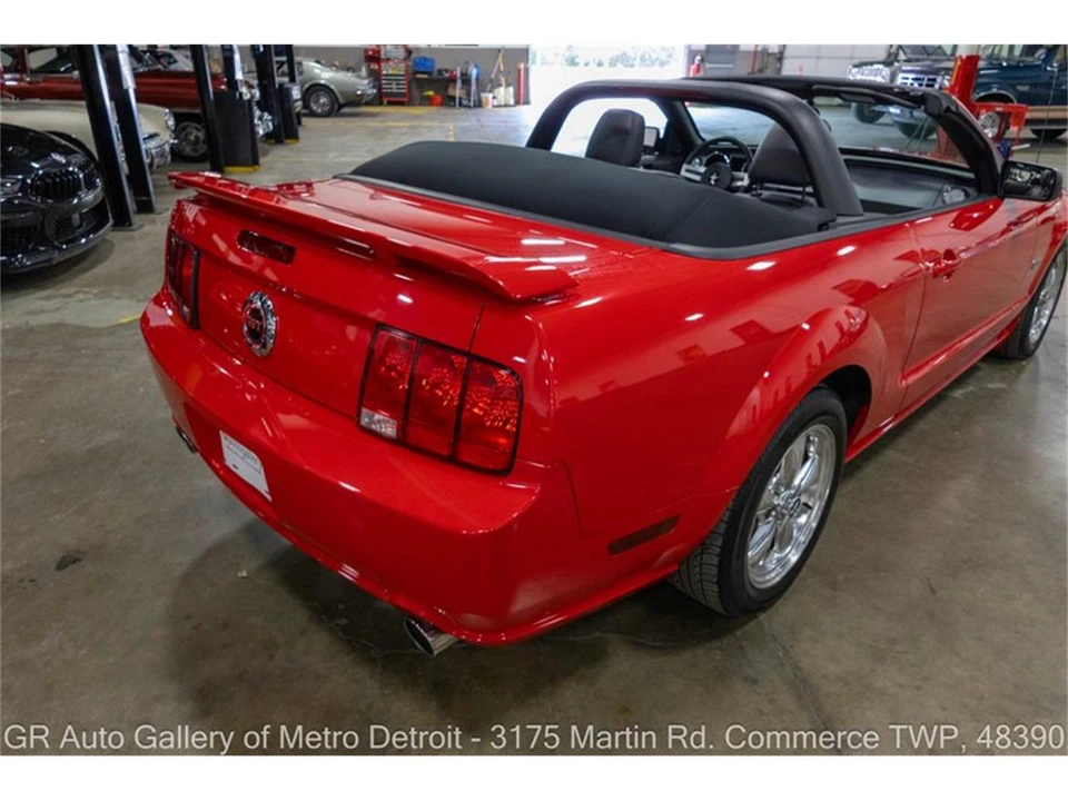 2005 Ford S197 Mustang - Image 16 of 31
