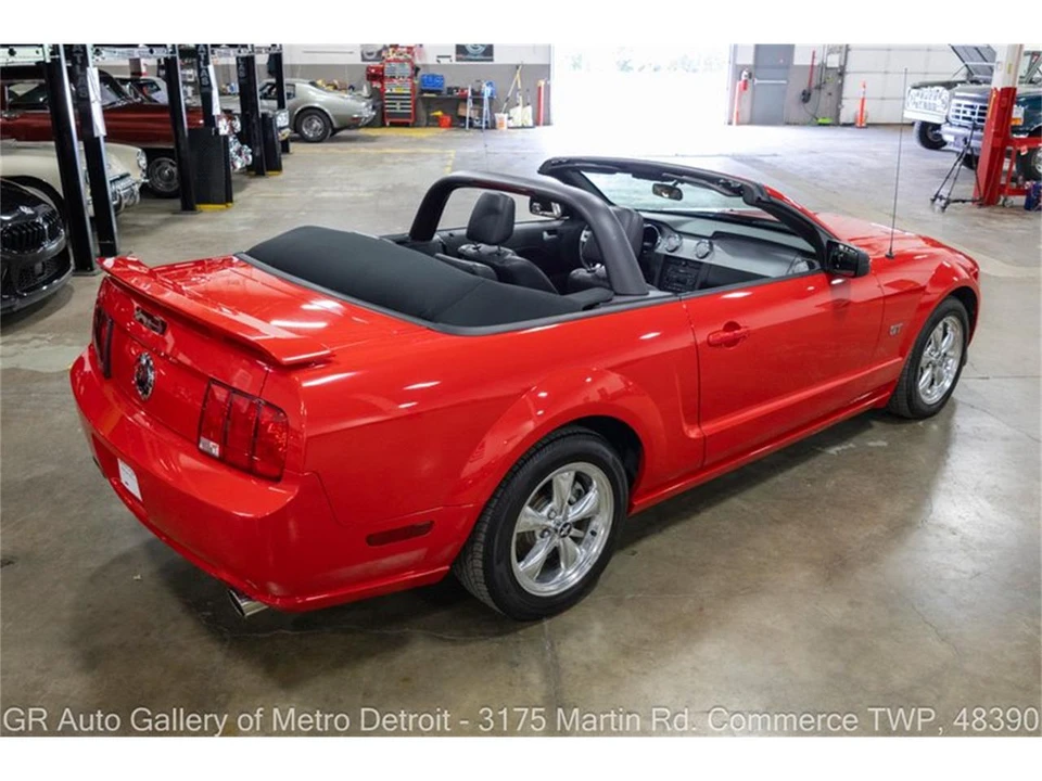 2005 Ford S197 Mustang - Image 8 of 31