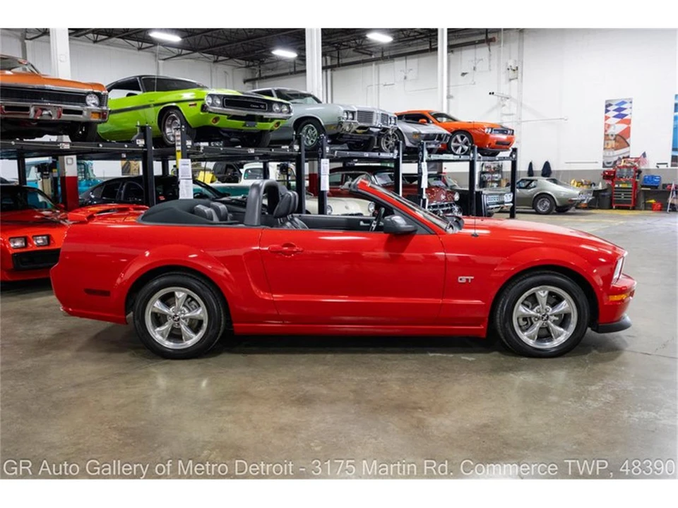 2005 Ford S197 Mustang - Image 9 of 31