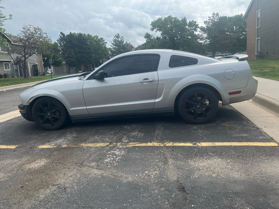 2005 Ford S197 Mustang - Image 2 of 4