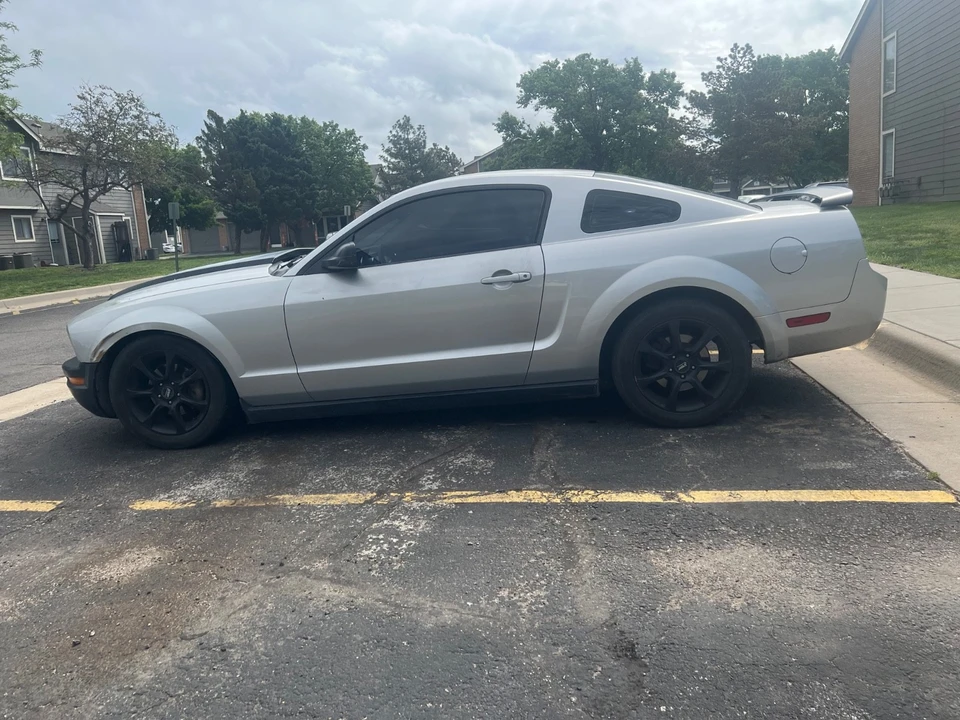 2005 Ford S197 Mustang - Image 2 of 4