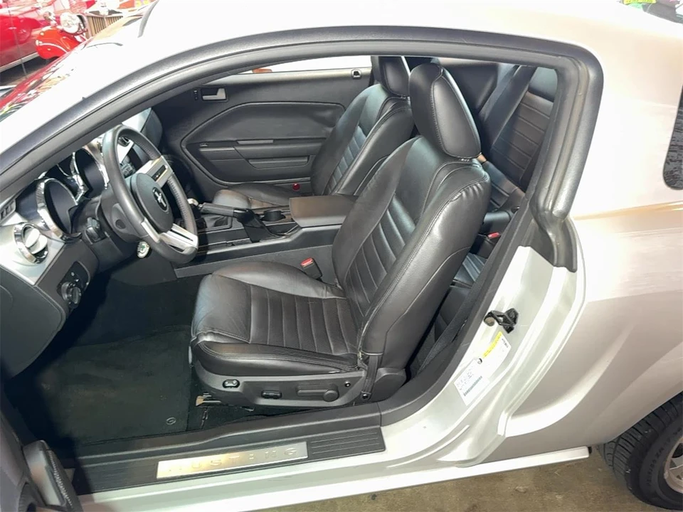 2005 Ford S197 Mustang - Image 12 of 31
