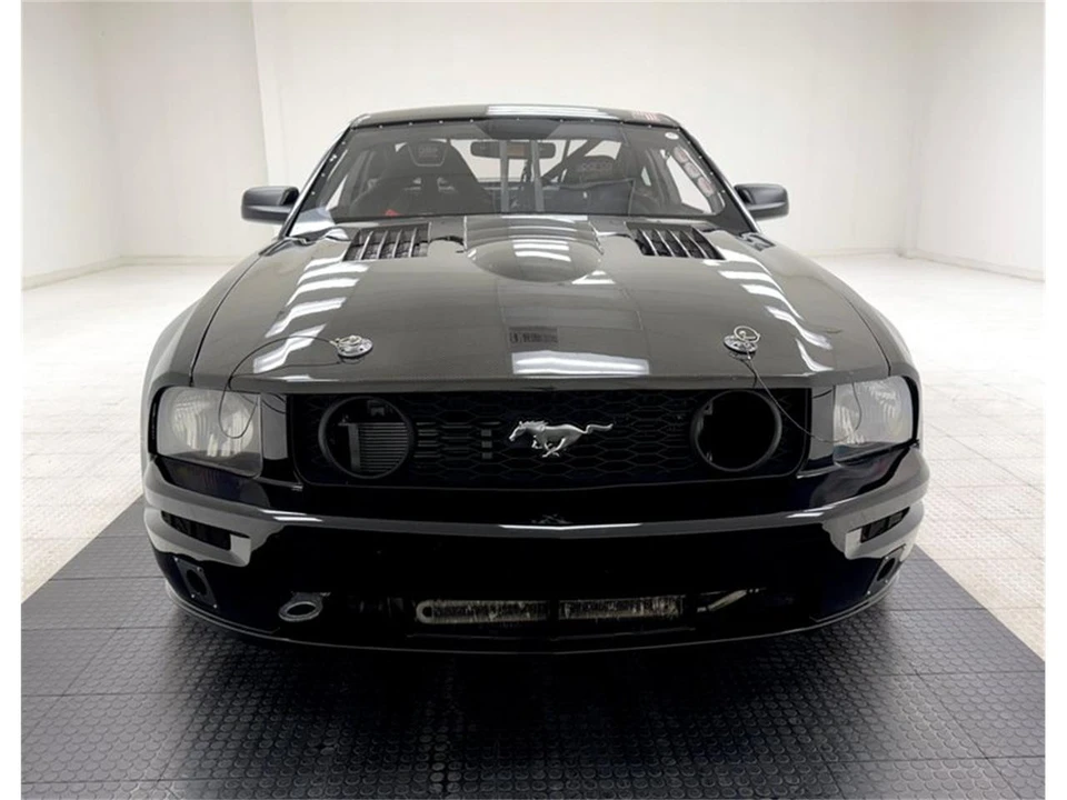 2005 Ford S197 Mustang - Image 8 of 31