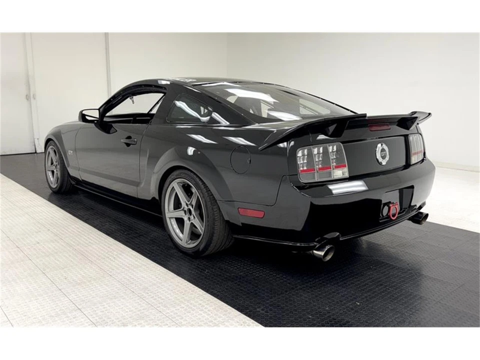 2005 Ford S197 Mustang - Image 3 of 31