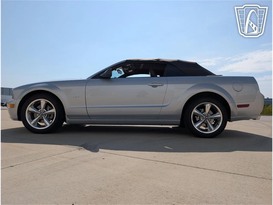 2005 Ford S197 Mustang - Image 7 of 31