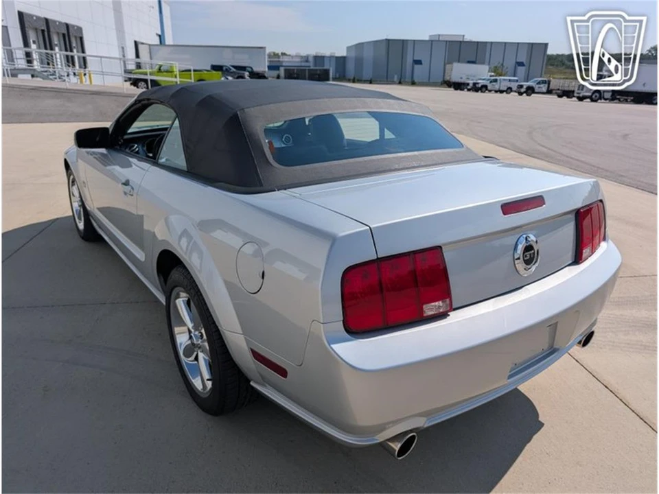 2005 Ford S197 Mustang - Image 8 of 31