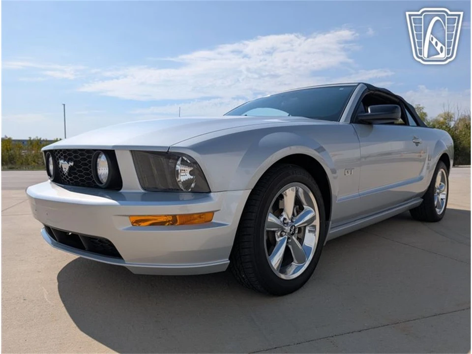 2005 Ford S197 Mustang - Image 3 of 31