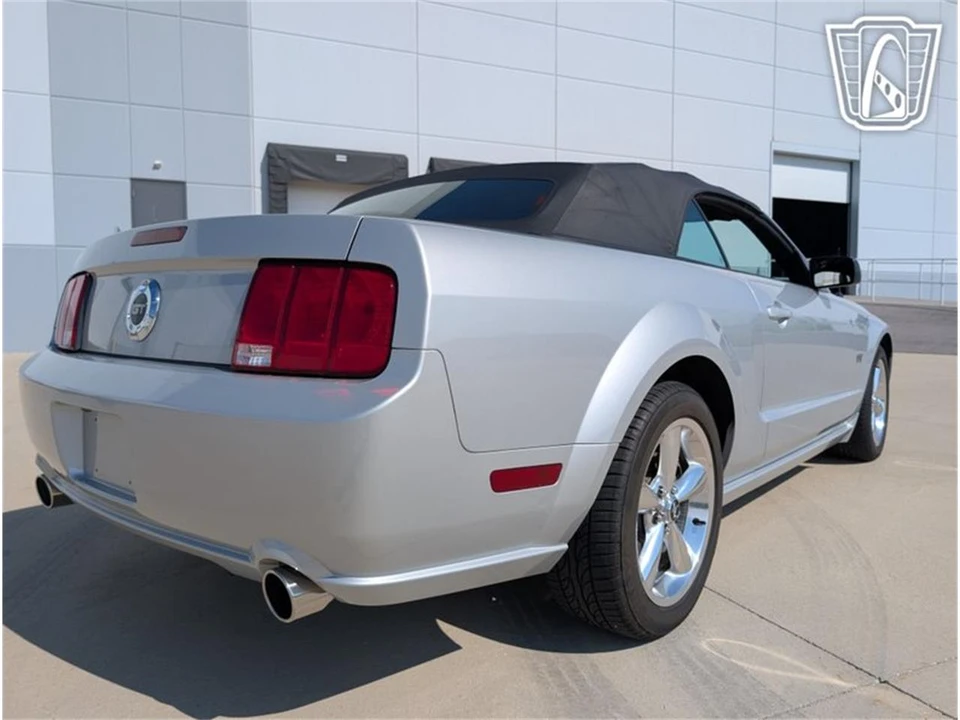 2005 Ford S197 Mustang - Image 14 of 31