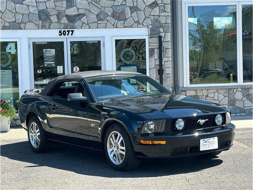 2005 Ford S197 Mustang - Image 3 of 31