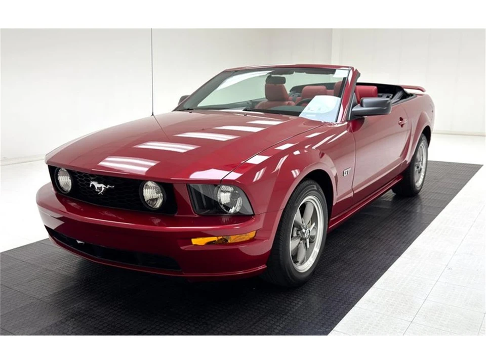 2005 Ford S197 Mustang - Image 2 of 31