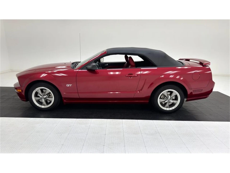 2005 Ford S197 Mustang - Image 3 of 31