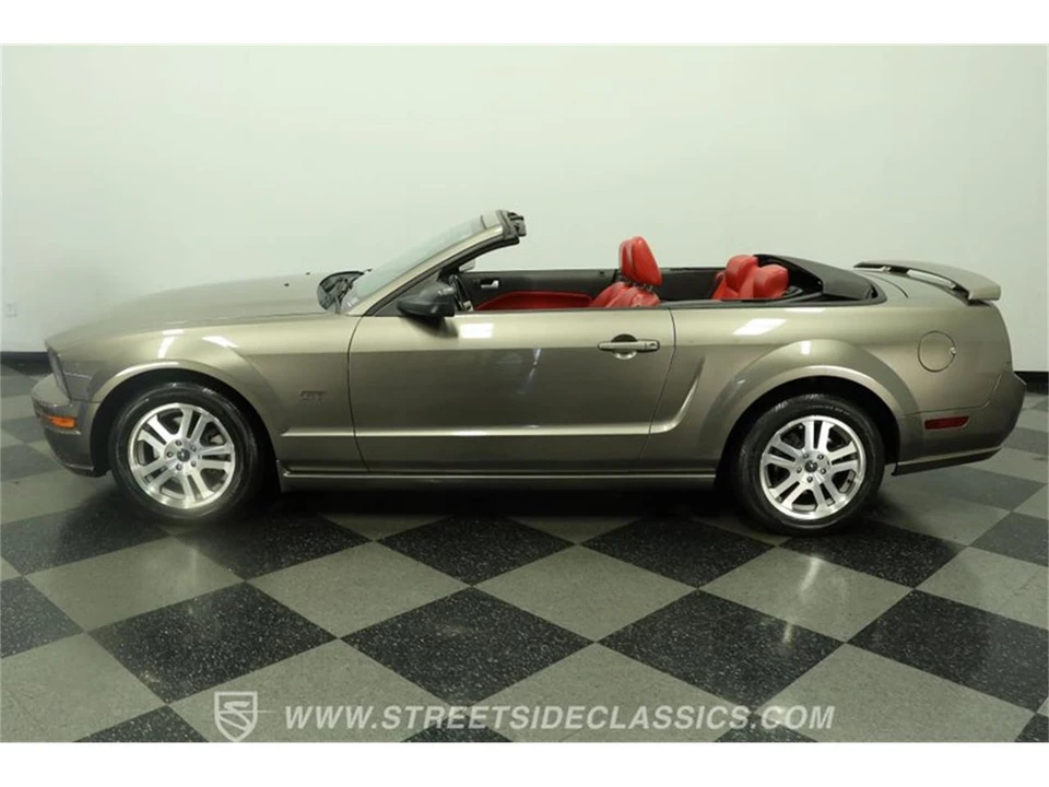 2005 Ford S197 Mustang - Image 2 of 31