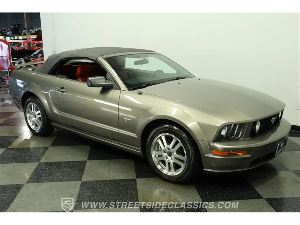 2005 Ford S197 Mustang - Image 14 of 31