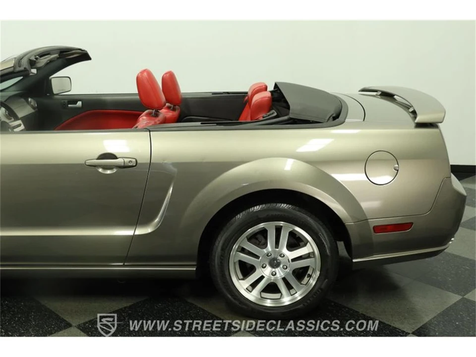 2005 Ford S197 Mustang - Image 24 of 31