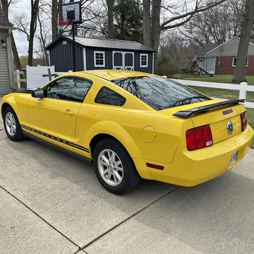 2005 Ford Mustang Coupe