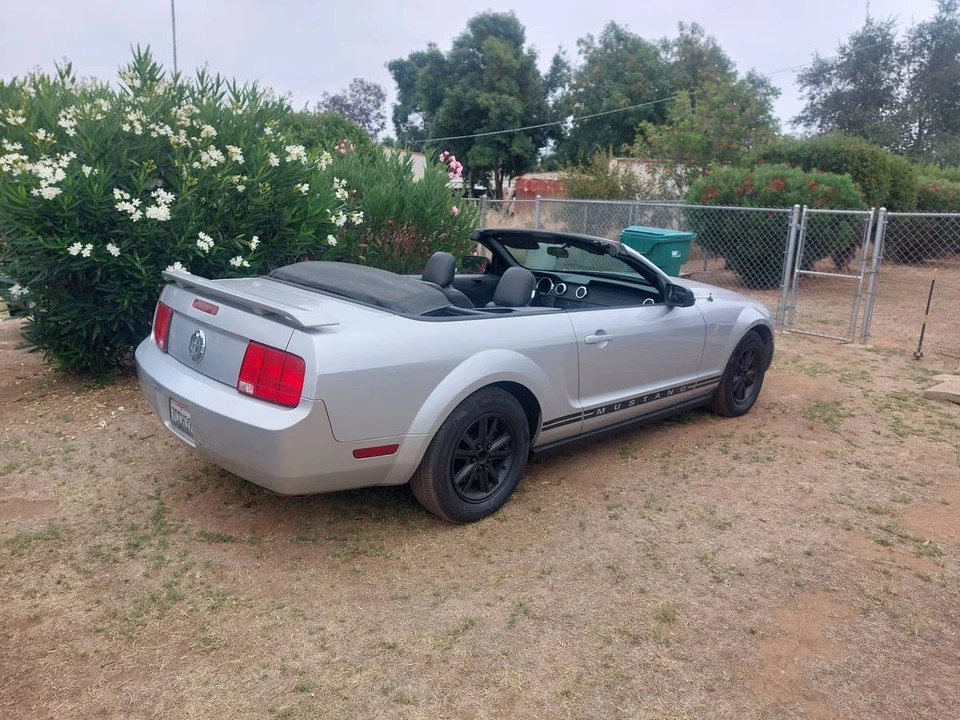 2005 Ford S197 Mustang - Image 8 of 15