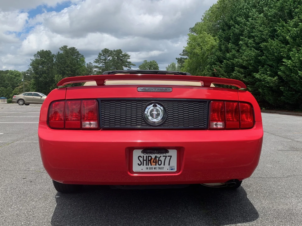 2005 Ford S197 Mustang - Image 8 of 31