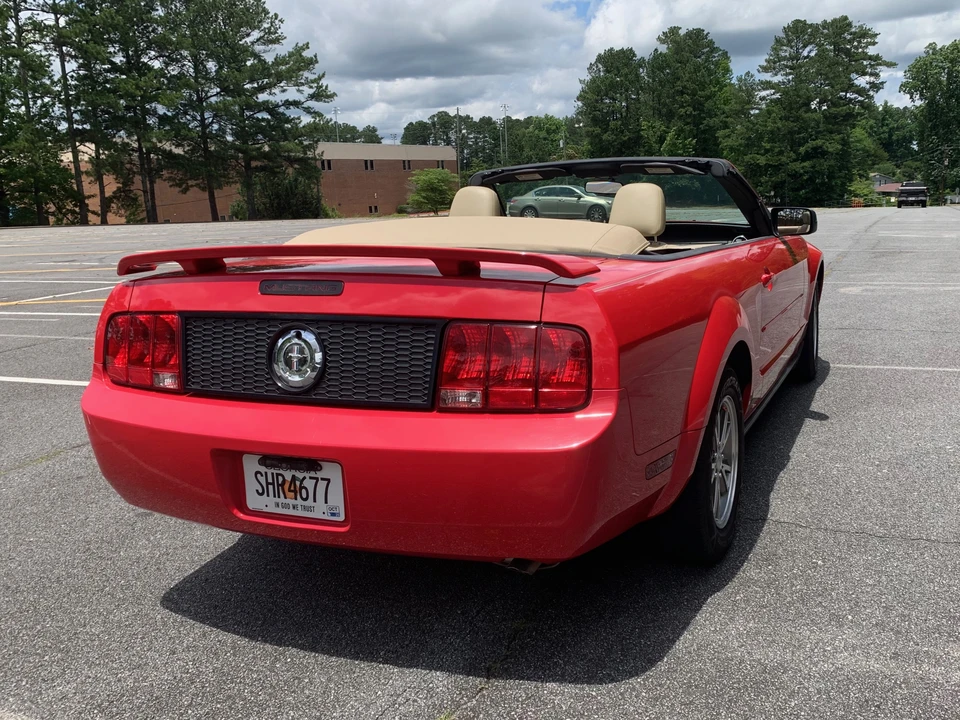 2005 Ford S197 Mustang - Image 9 of 31