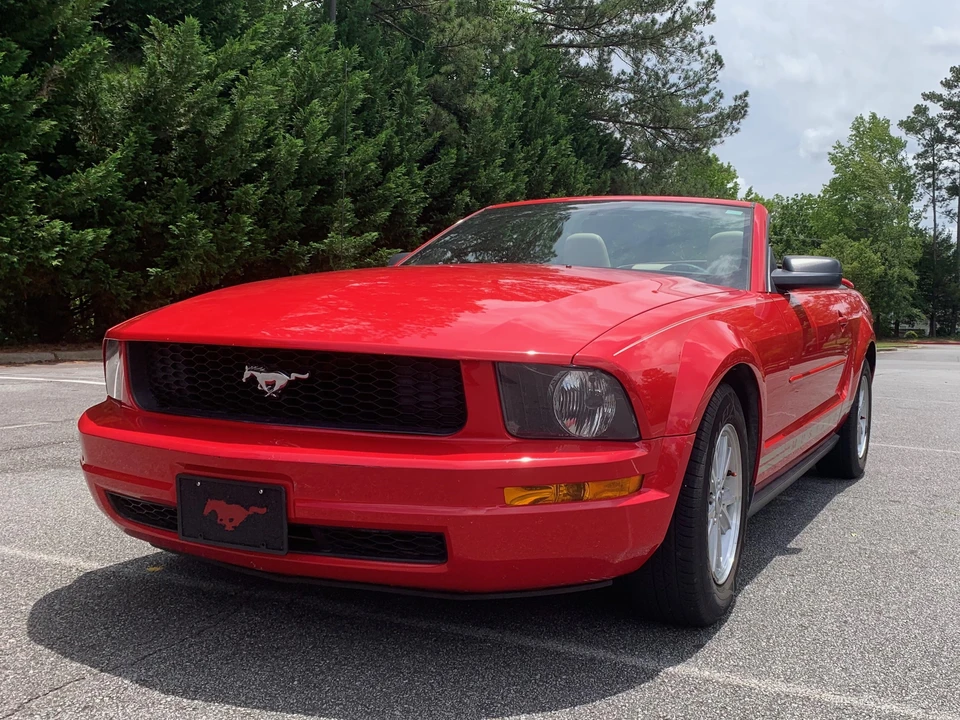 2005 Ford S197 Mustang - Image 2 of 31