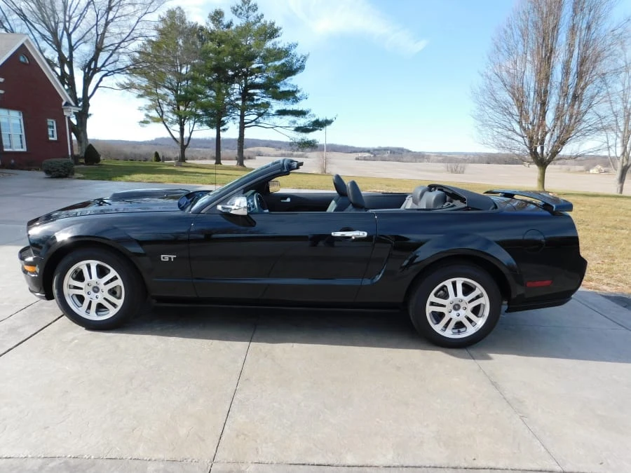 2005 Ford S197 Mustang - Image 2 of 7