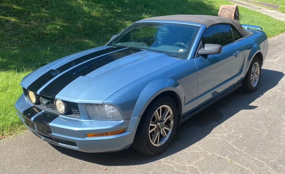 2005 Ford S197 Mustang - Image 2 of 11