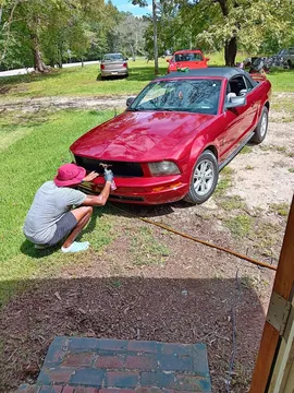 2005 Ford Mustang Convertible 2D