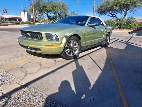 2005 Ford Mustang Convertible 2D