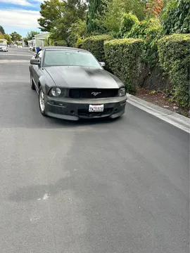 2005 Ford Mustang Convertible 2D