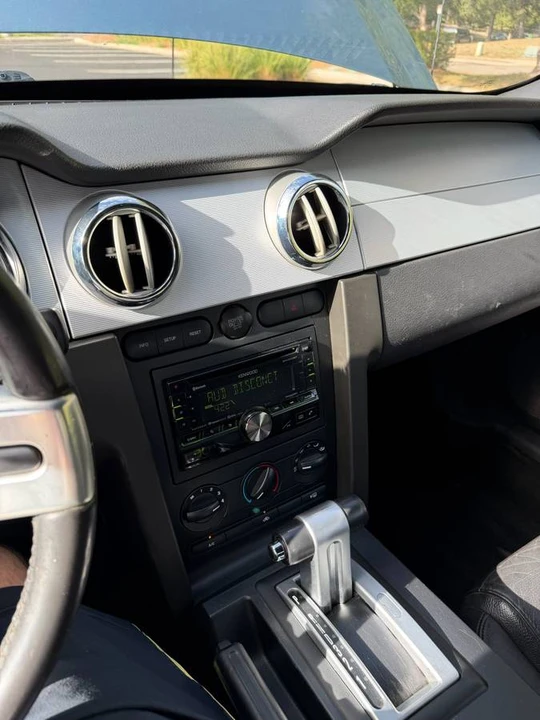 2005 Ford S197 Mustang - Image 11 of 16