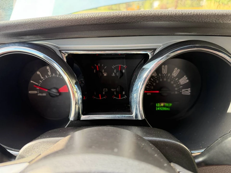 2005 Ford S197 Mustang - Image 9 of 16