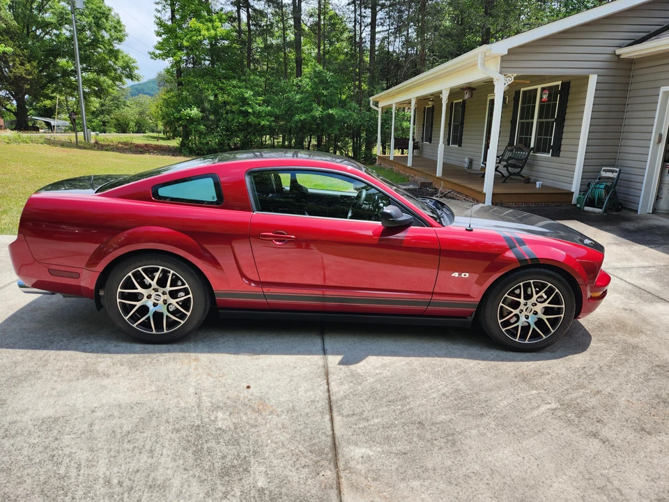 2005 Ford S197 Mustang - Image 11 of 31