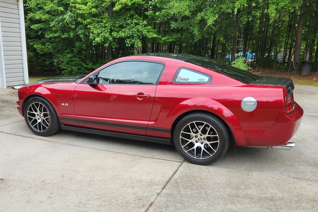 2005 Ford S197 Mustang - Image 7 of 31