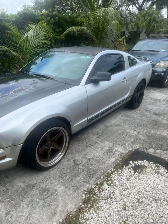 2005 Ford S197 Mustang - Image 4 of 12
