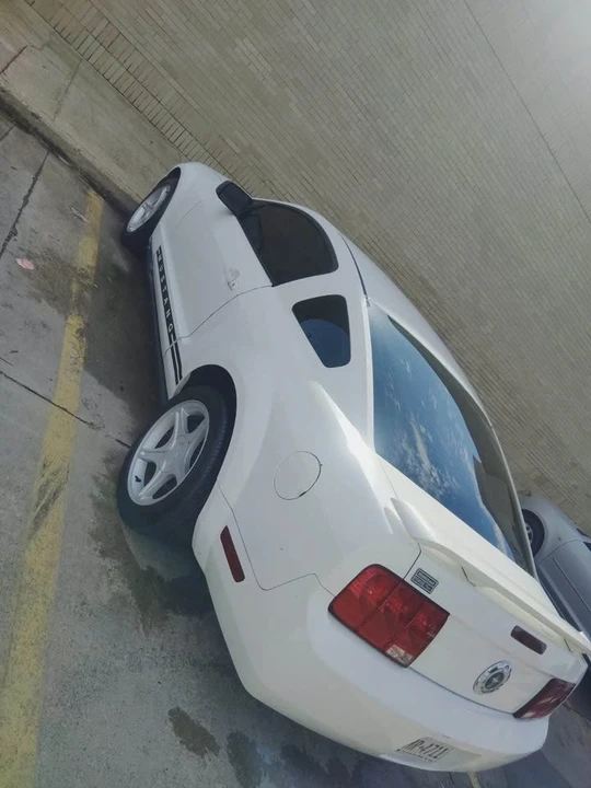 2005 Ford S197 Mustang - Image 2 of 7