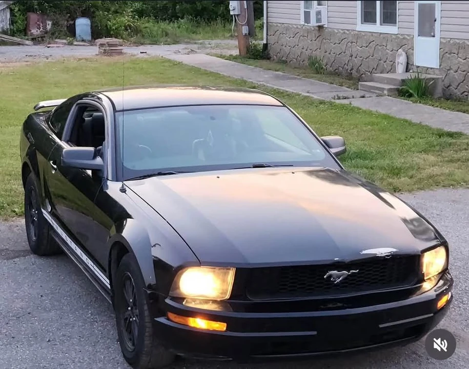 2005 Ford S197 Mustang - Image 2 of 3