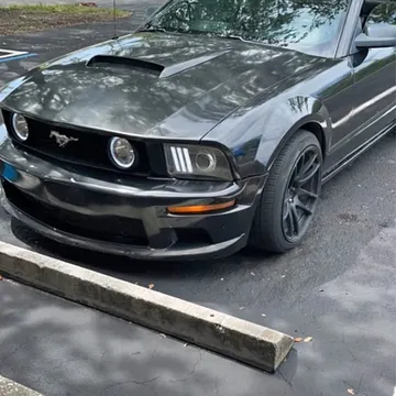 2005 Ford Mustang Coupe