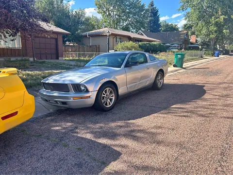 2005 Ford Mustang Coupe