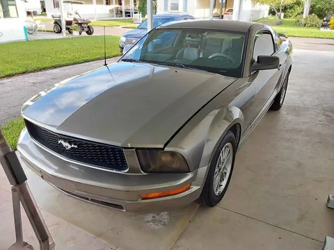 2005 Ford Mustang Coupe 2D