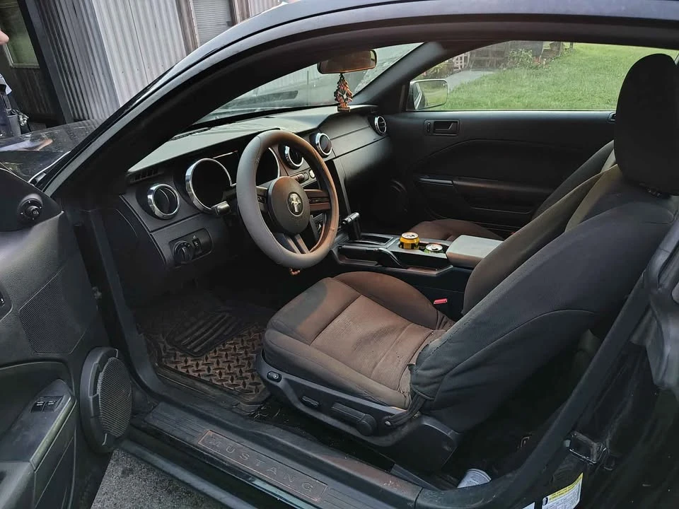 2005 Ford S197 Mustang - Image 11 of 13