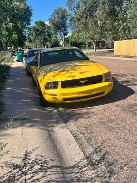 2005 Ford Mustang Coupe 2D