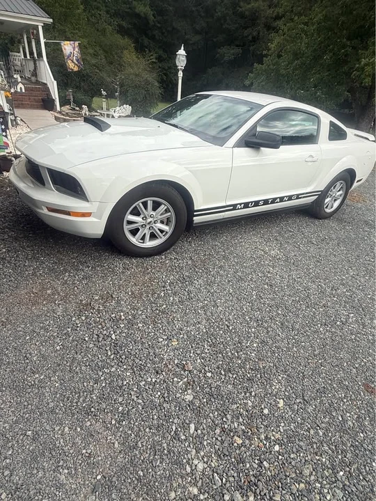 2005 Ford S197 Mustang - Image 2 of 6