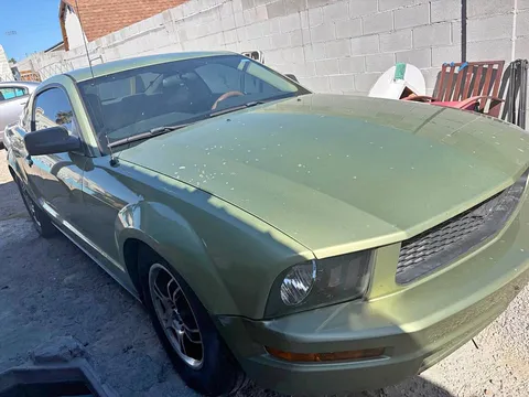 2005 Ford Mustang Coupe 2D