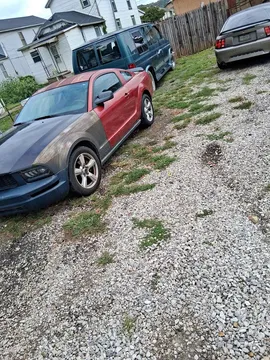 2005 Ford Mustang Coupe 2D