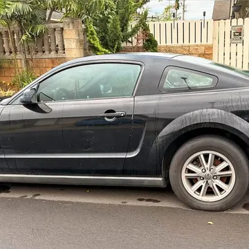 2005 Ford Mustang Coupe