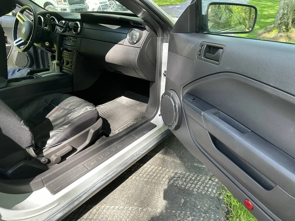 2005 Ford S197 Mustang - Image 12 of 15